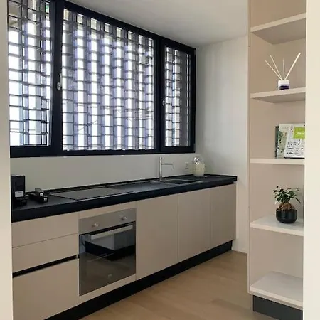 Live - Via Massagno Апартаменти *