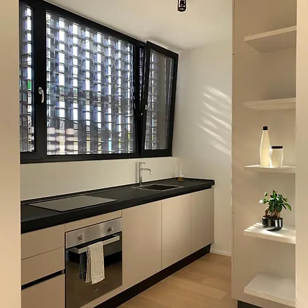 Live - Via Massagno *